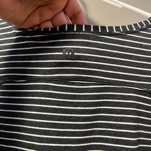 Lululemon To‎ The Point Long Sleeve Modern Stripe Heathered Black White Size 8 - Picture 4 of 6
